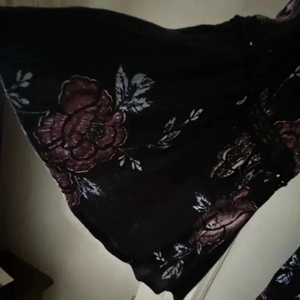 American Rag dress.  Floral black.   Size L( juniors) - Picture 2 of 3